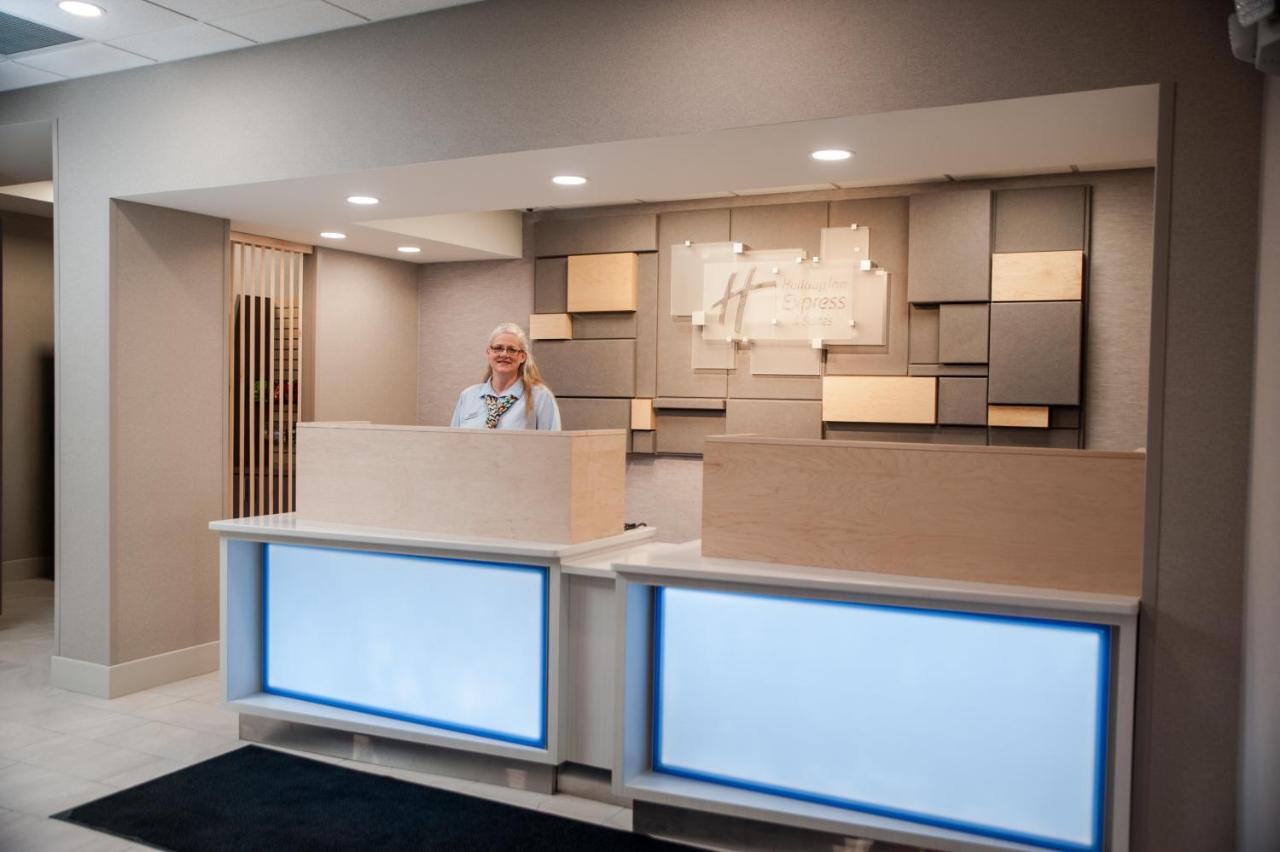 Holiday Inn Express Hotel & Suites Norfolk By Ihg Exterior foto